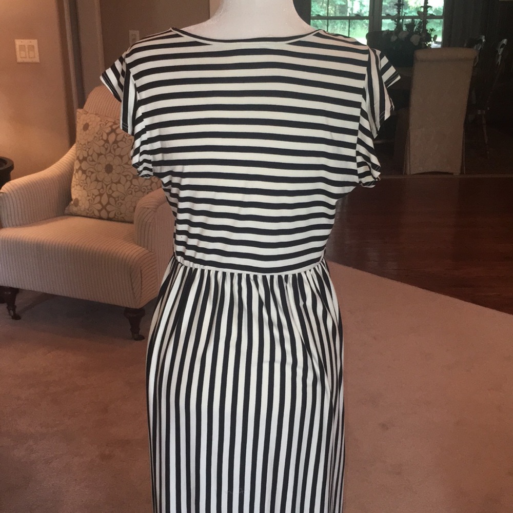 Reborn J Black & White Striped MIDI Dress - Picture 10 of 13